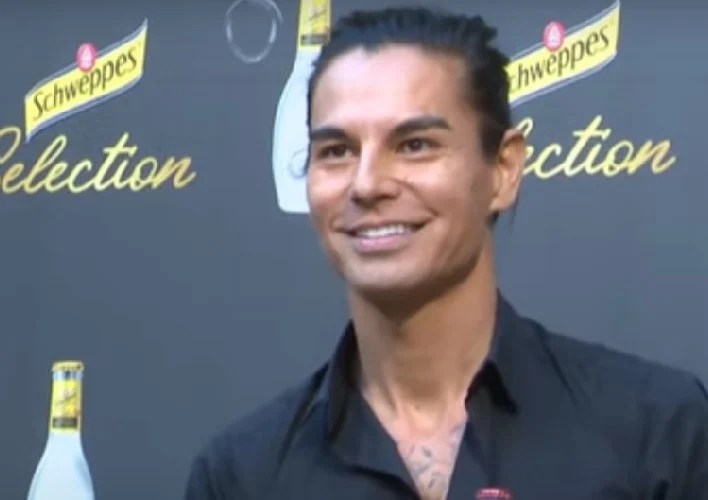 Julio José Iglesias (Foto: Reprodução YouTube) Julio José Iglesias (Foto: Reprodução YouTube)