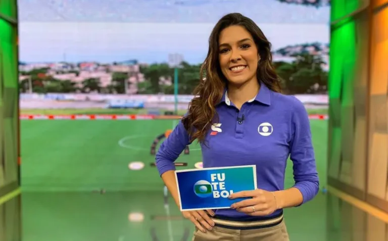 Renata Silveira desabafa sobre ser a primeira narradora da Copa na Globo: “Já estava na hora”