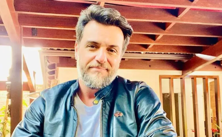 Rodrigo Lombardi comenta sobre personagem em ‘Travessia’: ”Acha graça”
