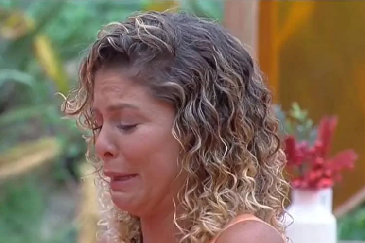A Fazenda 14: Babi se emociona ao receber carta da família