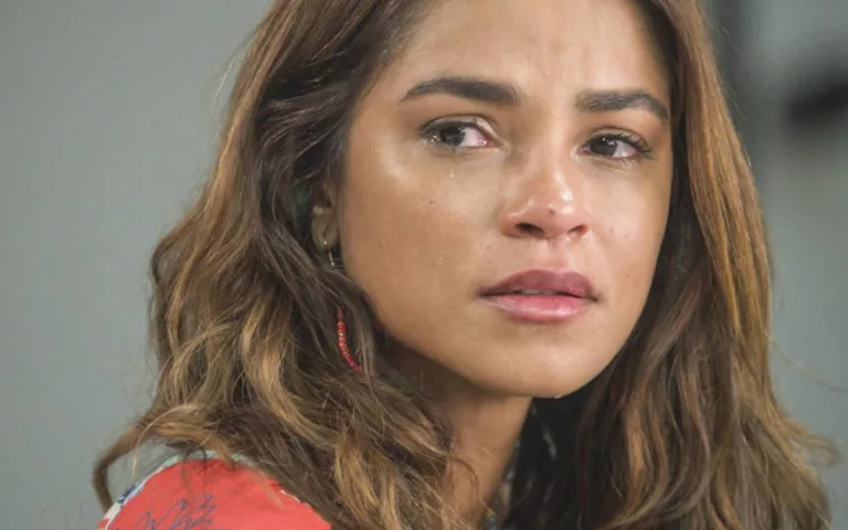 Travessia: Para proteger Oto, Brisa se complica na audiência pela guarda do filho
