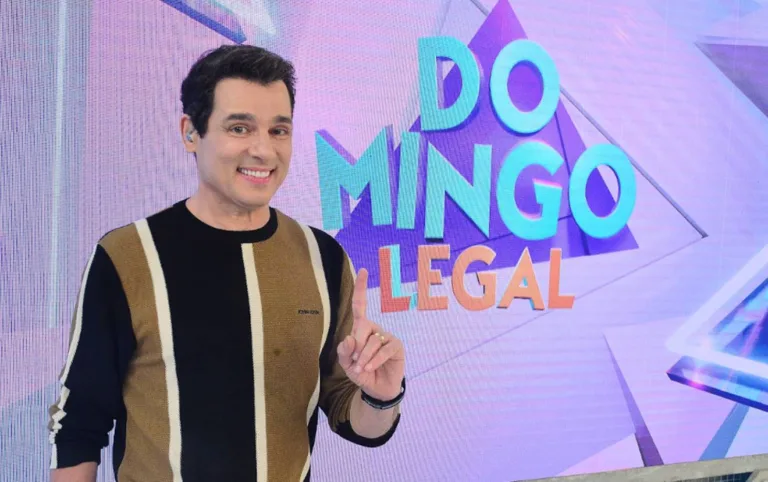 ‘Domingo Legal’ recebe estrelas do SBT no dia de Natal