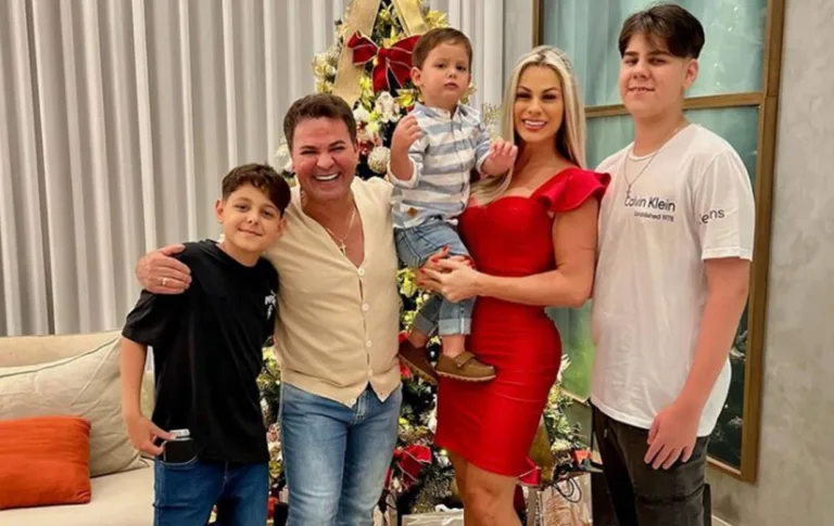 Eduardo Costa passa Natal com a família de Mariana Polastreli e web reage