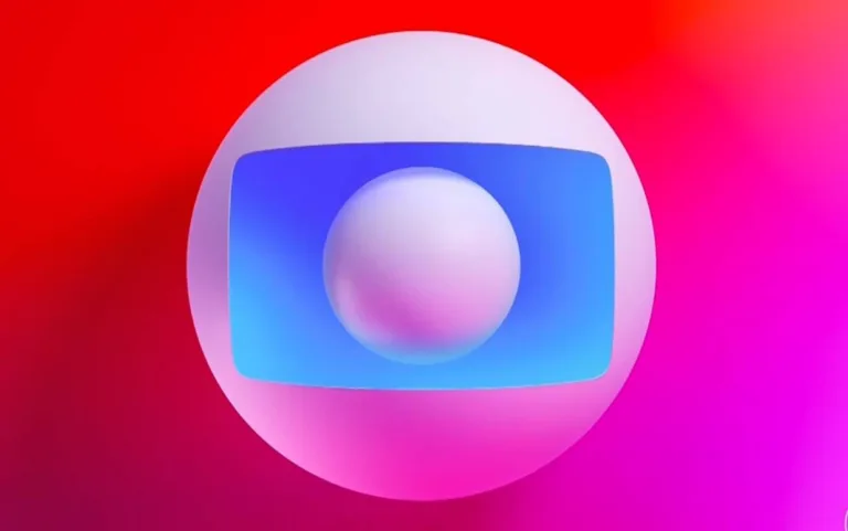 Equipe de reportagem da Globo é agredida por homem ao vivo na TV