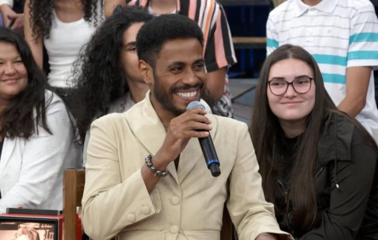 Ícaro Silva revela que sua mãe o achou ‘feio’ quando nasceu e lhe ‘abandonou’ no hospital: “Foi embora”