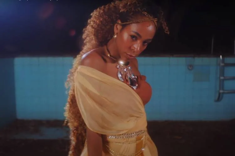 Karol Conká surpreende com revelação: ”Me achava feia, não queria ser negra”