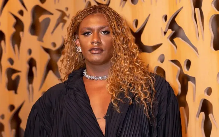 Liniker lança música inédita no décimo episódio do ‘Tiny Desk Brasil’; assista! 