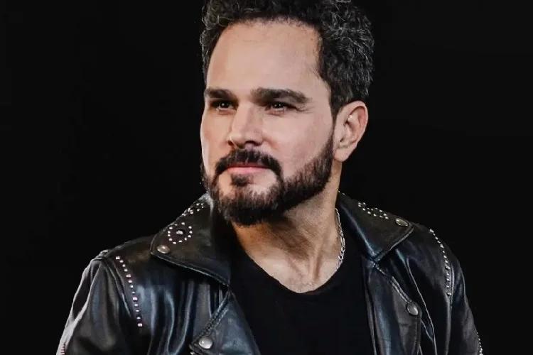 Luciano Camargo (Foto: Reprodução Instagram) Luciano Camargo (Foto: Reprodução Instagram)