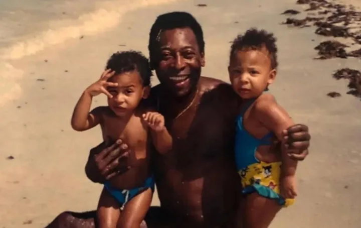 Pelé com Celeste e Joshua Nascimento quanto crianças — Foto: Reprodução Instagram
