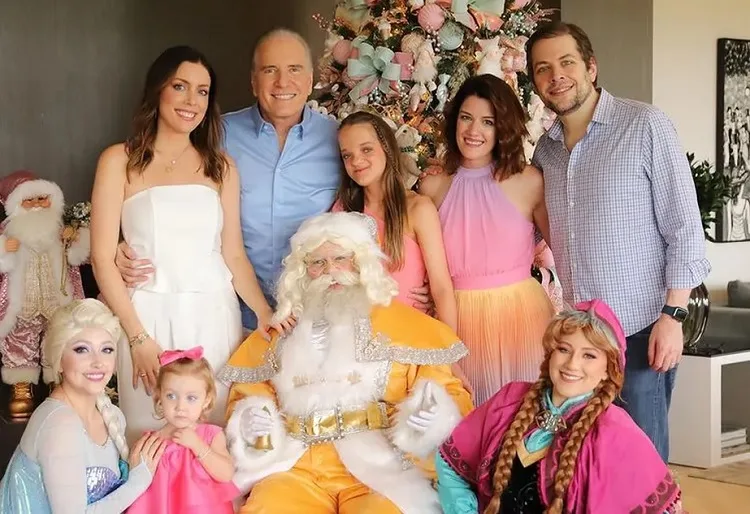 Roberto Justus é criticado por detalhe em festa de Natal antecipada