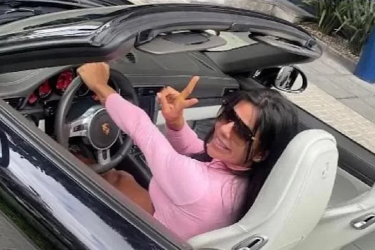 Modelo que ‘previu’ queda do Brasil e final da Copa vende Porsche para apostar na Argentina