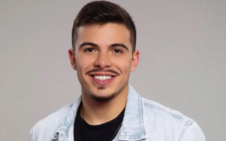 Thomaz Costa anuncia saída de plataforma adulta e volta para a igreja: “não tem mais volta”