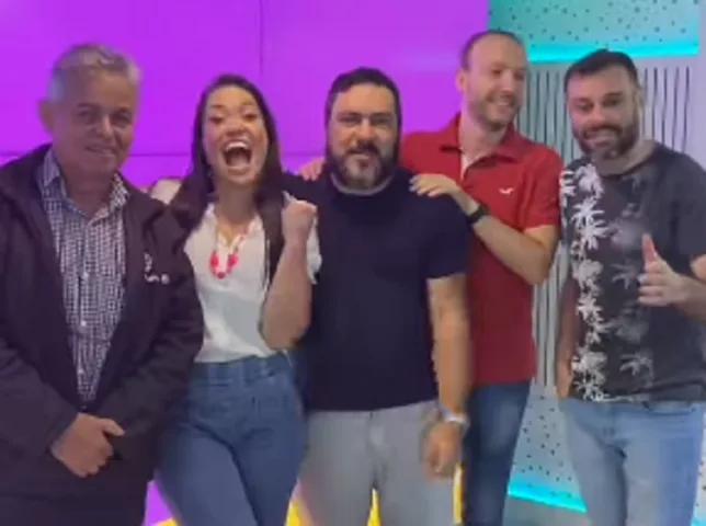 Turma do Ratinho Turma do Ratinho celebra indicação ao Prêmio Área Vip (Foto: Reprodução/Instagram)
