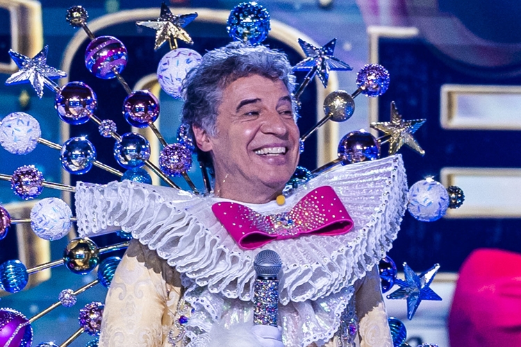 Após ser desmascarado no ‘The Masked Singer Brasil’, Paulo Betti confessa: “canto muito mal”