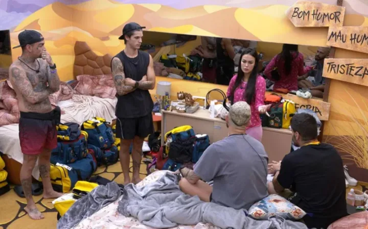 Gabriel, Larissa e o grupo no BBB23