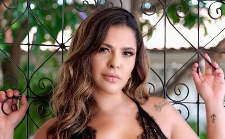 Ex-BBB Gyselle Soares se envolve em acidente e derruba funcionário de andaime