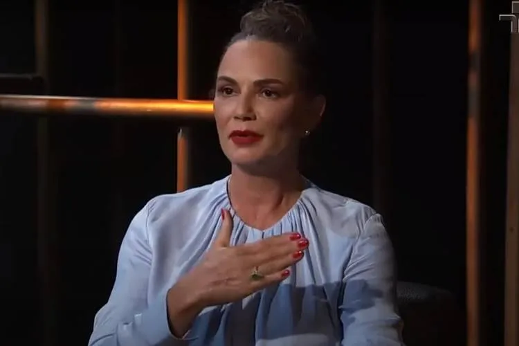 Luiza Brunet sofre acidente doméstico e preocupa