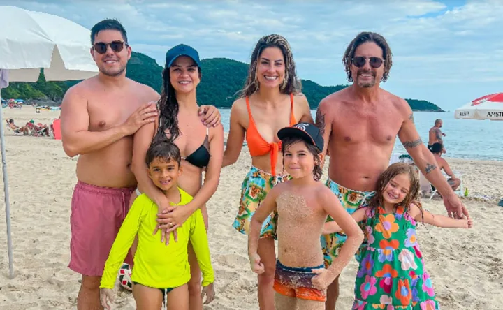 Rodolfo, Maria Cecília, Thaynara e Hudson com seus filhos