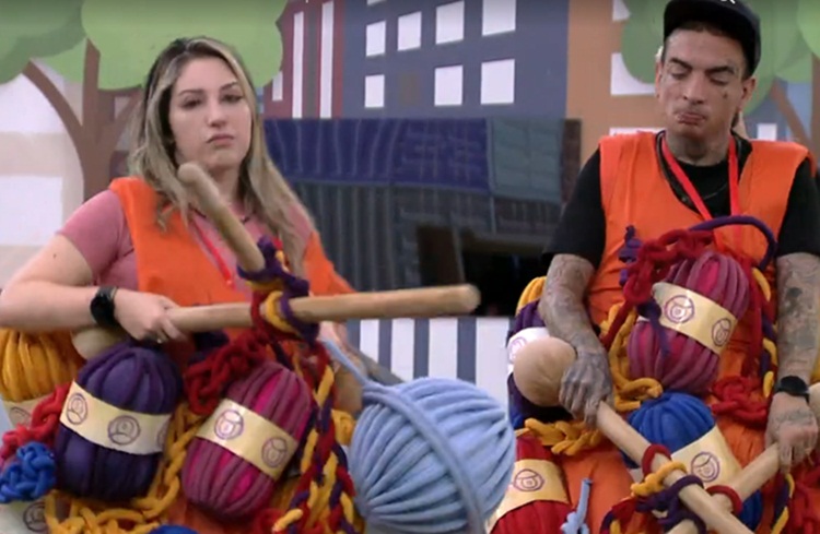 BBB - Amanda e Guimê no castigo do monstro - Reprodução Globoplay