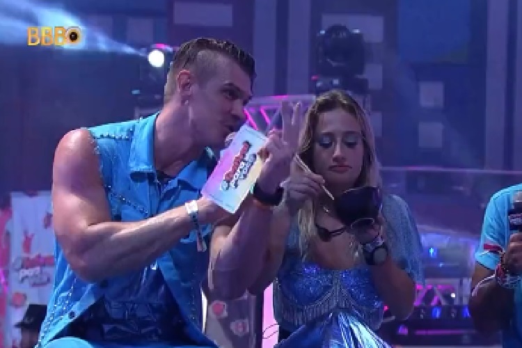 BBB23: Bruna Griphao comete gafe durante festa: “Simone e Simaria”