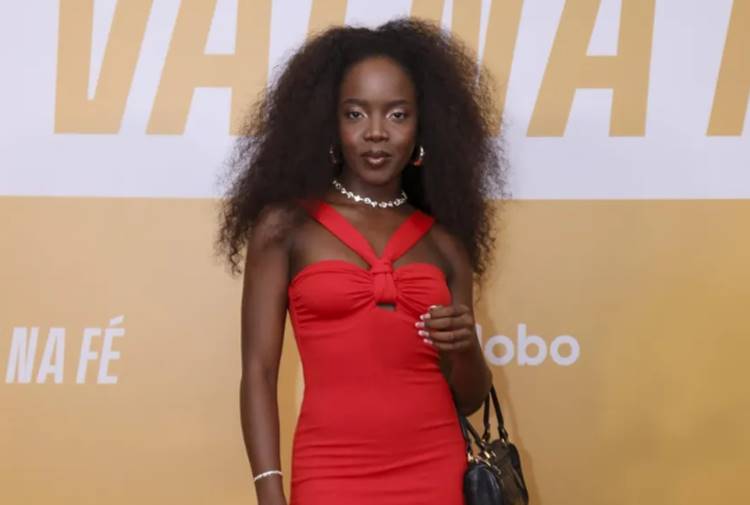 Clara Moneke, atriz de ‘Vai na Fé’, revela conquista após integrar trama global