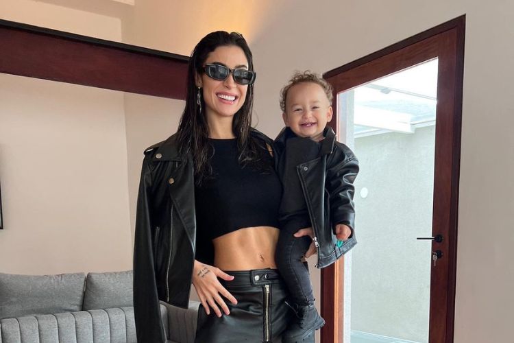 Filho de Fred do BBB23 viaja para a Itália com a mãe e participa da Semana de Moda de Milão