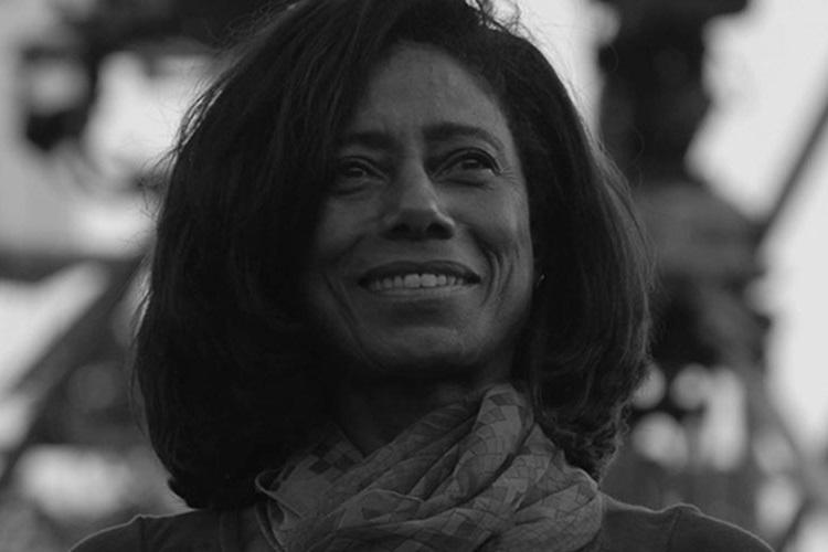 Antes de morrer, Gloria Maria definiu a frase que seria escrita em seu túmulo; texto é revelado