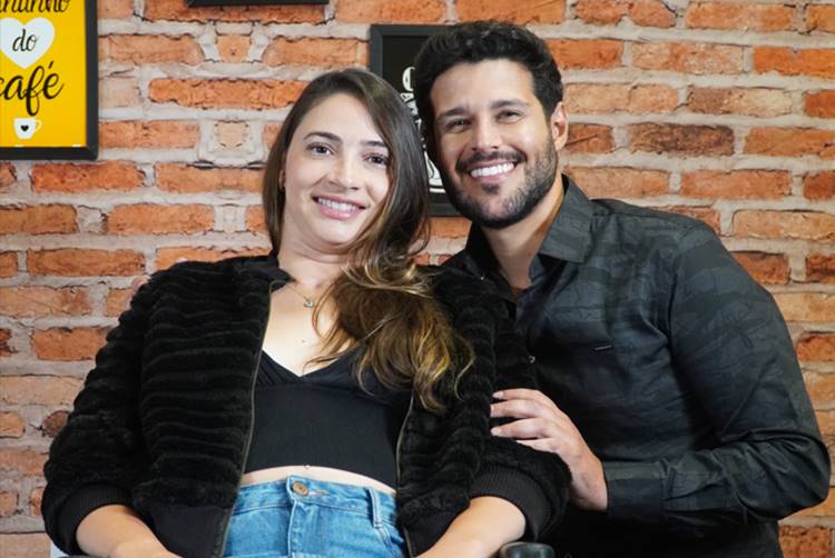 Lais Souza conversa com Rodrigo Mussi sobre traumas e superações no ‘Café com Mussi’