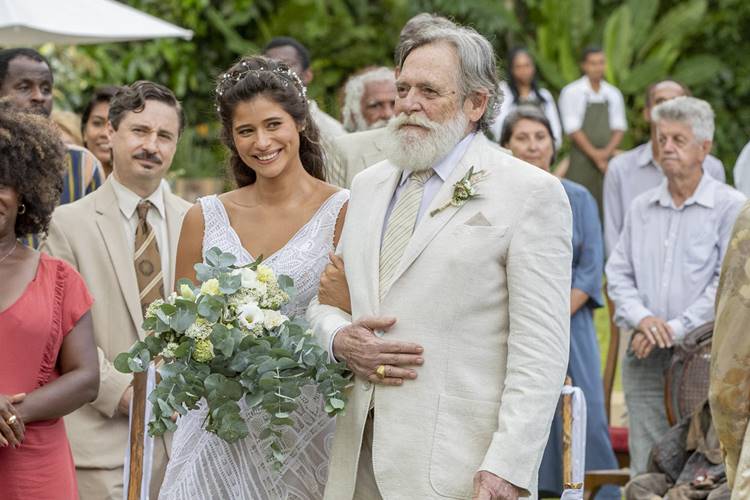 Isadora Cruz e José de Abreu serão um casal em nova novela da Globo