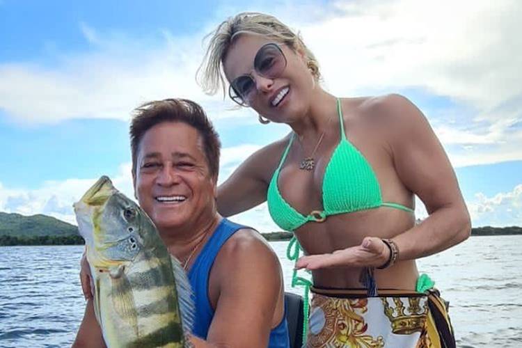 Poliana Rocha surge com Leonardo em pescaria e expõe: “simplicidade”