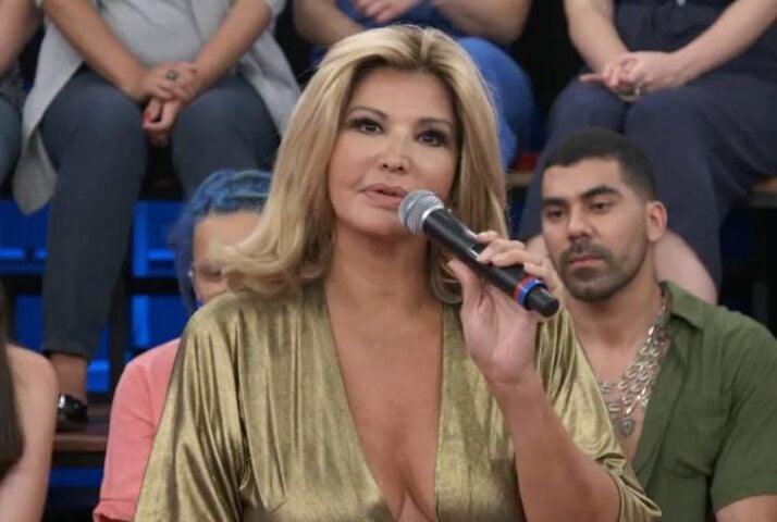 Roberta Close no "Altas Horas" — Foto: Globo