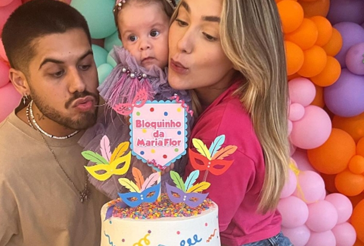 Zé Felipe e Virginia Fonseca com Maria Flor Instagram celebrando 4 meses da caçula Zé Felipe e Virginia Fonseca com Maria Flor Instagram celebrando 4 meses da caçula