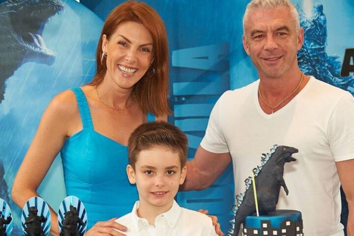Ana Hickmann e Alexandre Correa com o filho