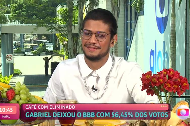 Gabriel Santana revela no ‘Mais Você’ que sentiu eliminação durante discurso de Tadeu
