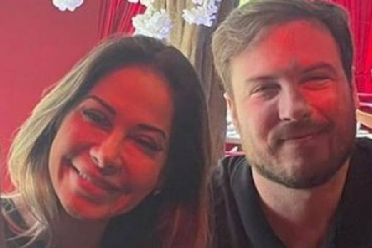 Maíra Cardi ganha presente chiquérrimo de Thiago Nigro no Dia da Mulher e fica toda boba: ‘Te amo eternamente’