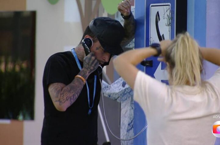MC Guimê atende o Big Fone MC Guimê atende o Big Fone