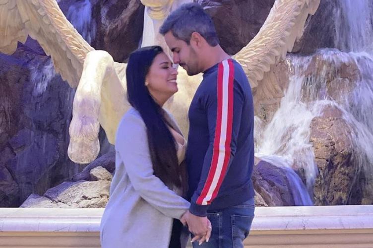 Simone comemora 10 anos de casada com o marido: ”Muito orgulho”