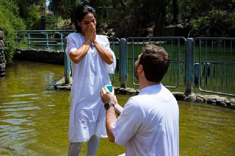 Thiago Nigro pede Maíra Cardi em casamento após um mês de namoro