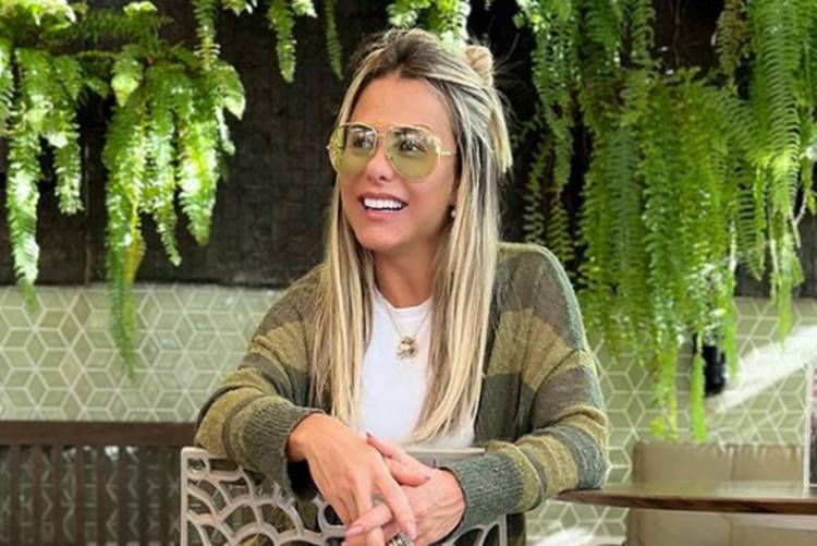 Poliana Rocha, esposa de Leonardo, revela com quem perdeu a ‘virgindade’