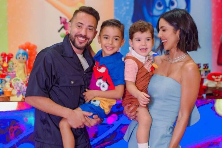 Everton Ribeiro e sua família
