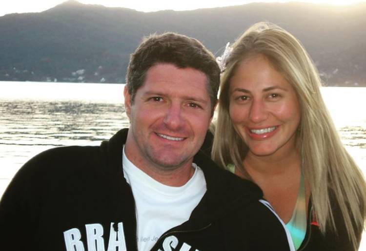 Fábio Villa Verde e a esposa Regiane Cèsquine são assaltados em SP