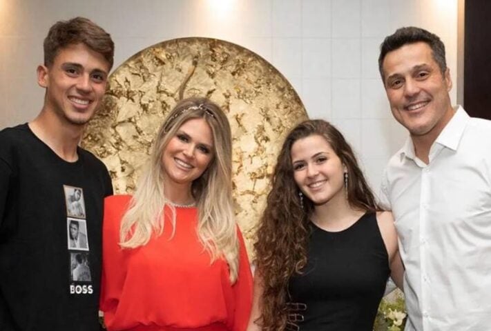 Susana Werner e Julio Cesar com os filhos Caue e Giulia Reprodução/Instagram