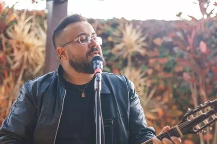 Morre vocalista de grupo de pagode
