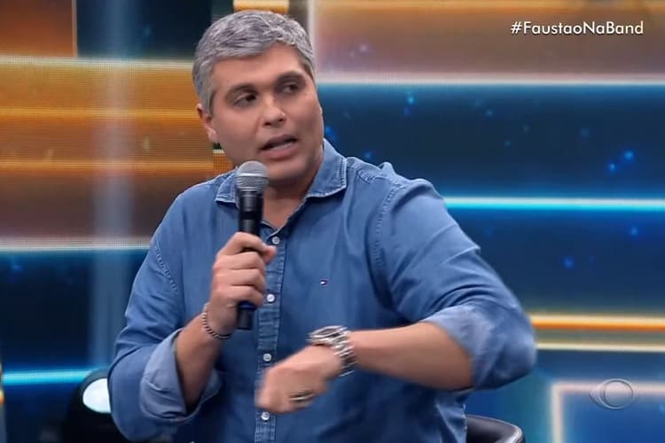 Joel Datena expõe o namorado de sua filha durante o Faustão na Band: ‘Vou fazer um teste’