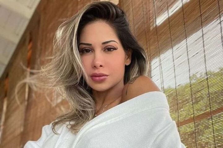 Maíra Cardi