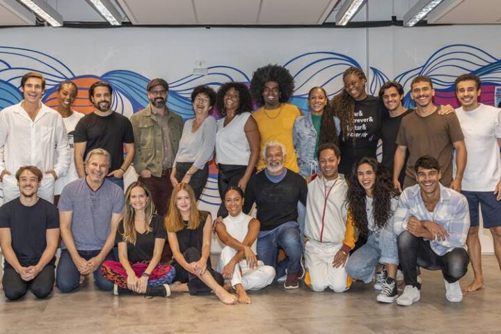 Parte do elenco de Fuzuê