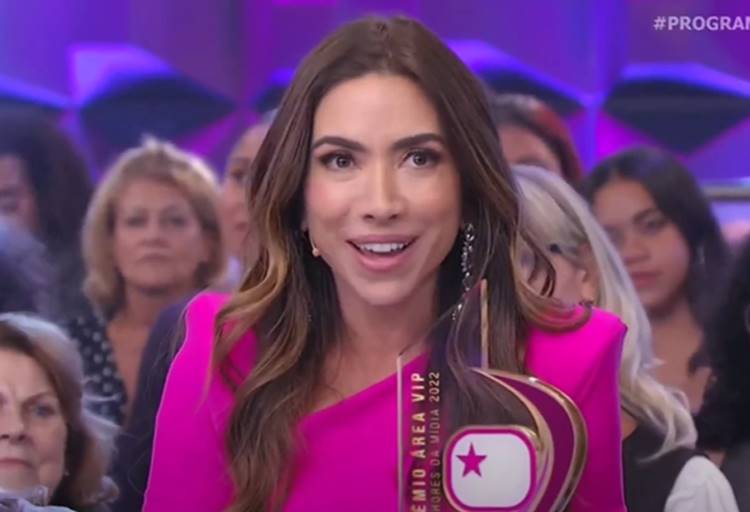 Patrícia Abravanel expõe honra ao receber o Prêmio Área VIP e agradece aos fãs: “é de vocês”
