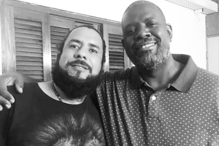 Cantor Péricles lamenta morte: ”Deixará saudades”