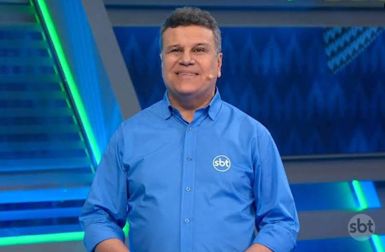 Téo José é efetivado na apresentação do ‘Arena SBT’