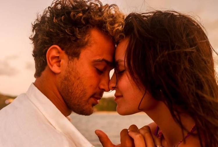 Larissa Manoela declara amor por André Luiz: “Te amo cada dia mais!”